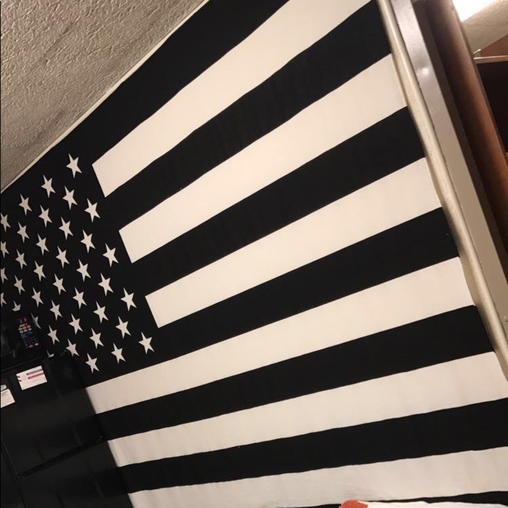 Black and White American Fag Tapestry